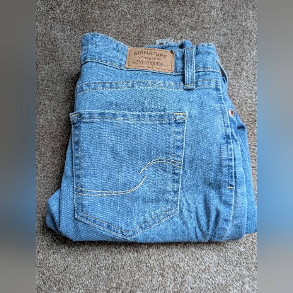 Levi Ankle Cut Jeans Size 6